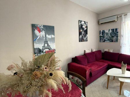 Affitto, Appartamento 1+1, Complesso Golden Park, Tirana.