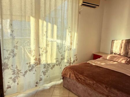 Jepet me qira apartament 1+1 te Rr. Fortuzi!