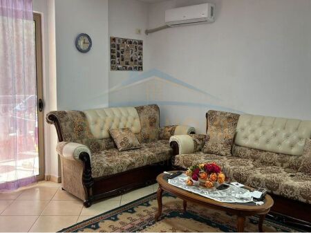 In vendita, Appartamento 1+1, Yzberisht, Tirana.