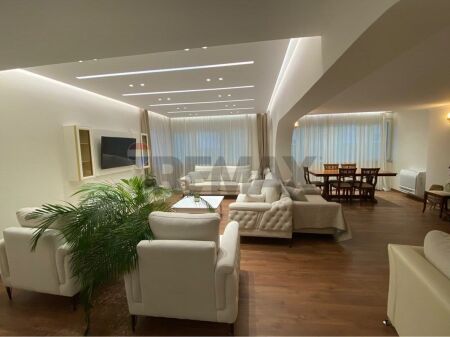 Apartament 2+1  Për Qira - Blloku, Tiranë