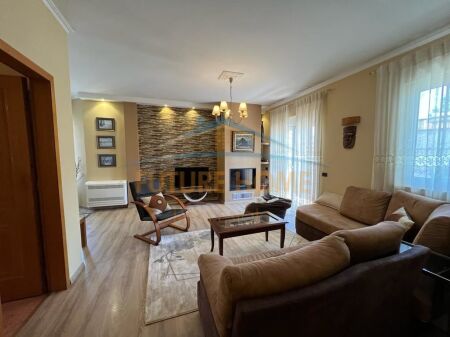 Jepet me qera apartament, 1+1+2, Rruga e Barrikadave