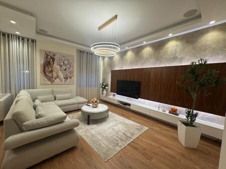 Jepet me qira Apartament 2+1+2 + post Park Gate