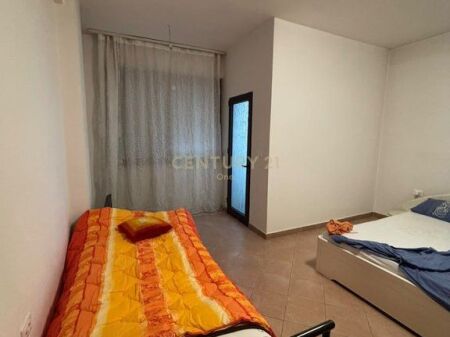 FOR SALE APARTMENT 3+1 + 2 + VERANDA – PAZARI I RI 332,000 €