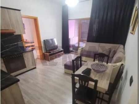 Shitet Apartament 2+1 ne Misto Mame