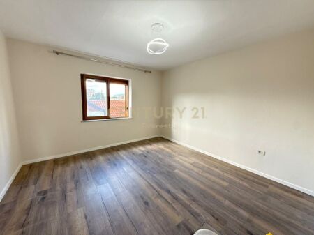 RRUGA BARDHYL, SHESIM APARTAMENT 2+1 151,000 € 14,000,000 Lekë