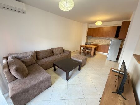 🏠 Jepet me qira apartament 1+1  📍 Adresa: Astir Green City 🏢 Kati: 5 🛋️ I mobiluar 💰 Çmimi: 450 mijë lekë/muaj  📞 Për më shumë informacion ose për ta vizituar, kontaktoni në privat.