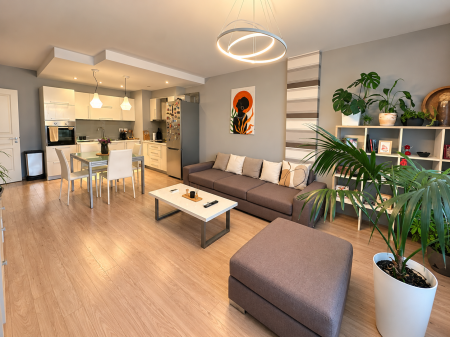 Super 2+1 + parking with view of the Dry Lake for sale