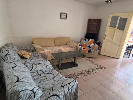 Apartment 1+1 for rent in Laprake (37,000 lek)