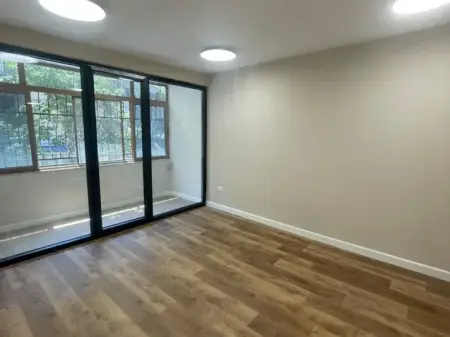 Affitto | Ambjent Biznesi | Blloku | 1100 €/mese diskutueshëm