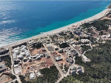 Shitet gazonjere 44.05 m2 në Square Village 125,000 €