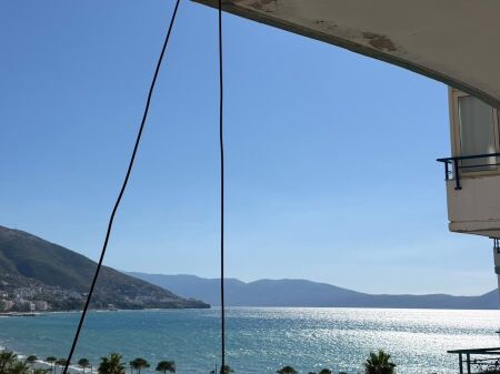 Apartament me Pamje nga Deti për Qira në Lungomare Vlorë