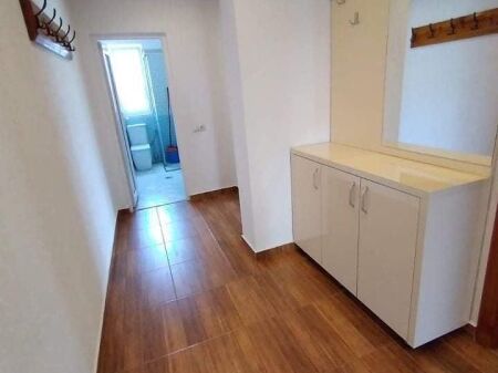 5-Maj, jepet me qira apartament 2+1! 60.000 Leke