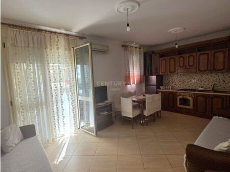 Jepet apartament 1+1 me qira ne Lungomare , Vlore  ! 44.000 leke !