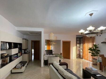 Rent, Apartment 2+1+2WC+Blk, Paris Municipality, 60,000 Leke/Month