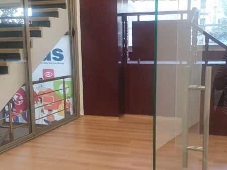  AFFITTASI – AMBIENTE COMMERCIALE | CENTRO