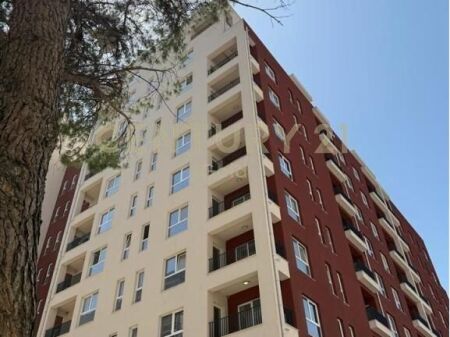 Shitet Apartament 2+1 te Kompleksi Aura ne Rr. Dritan Hoxha