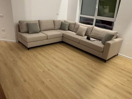 🏡 JEPET ME QIRA 2+1 + 🅿️ – KOMPLEKSI KADIU