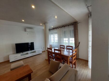 Affitto | Apartament 2 + 1 | Rruga 5 Maji | 600 €/mese