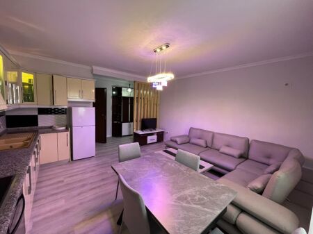 🛋️ **JEPET ME QIRA APARTAMENT 2+1 + 🅿️**  📍 **Rruga e Kavajës, Tiranë**