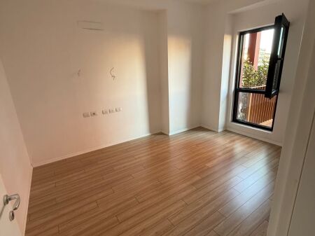 Garden Building, office space of type 2+1 is for rent.