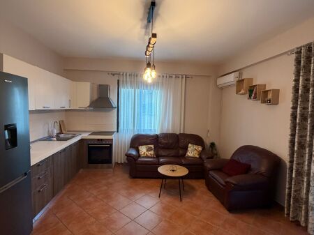 Shitet Apartment 2+1 ne Plazh Hekurudha
