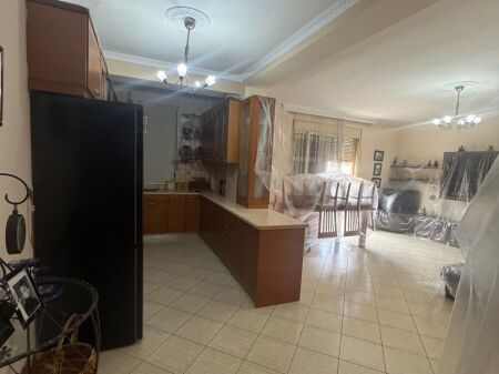 Appartamento 2+1+2 in vendita a Vlore