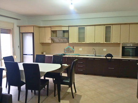 APPARTAMENTO 2+1 IN AFFITTO – VICINO ALL'AMBULANZA, VLORA