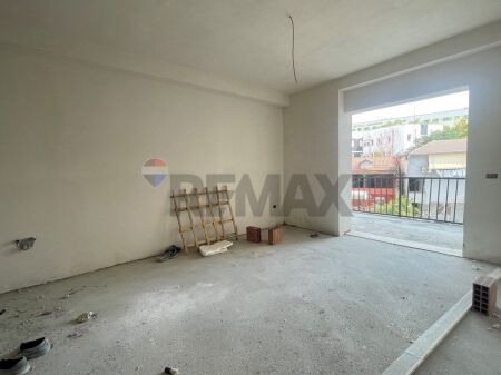 Apartament ne shitje 1+1 prane Farmacise 10!