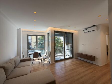 Qera, Apartament 1+1 , Pazari i Ri , Tirane