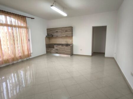 Qera | Shtëpi private 1 + 1 | Kodra E. Priftit | 320 €/muaj
