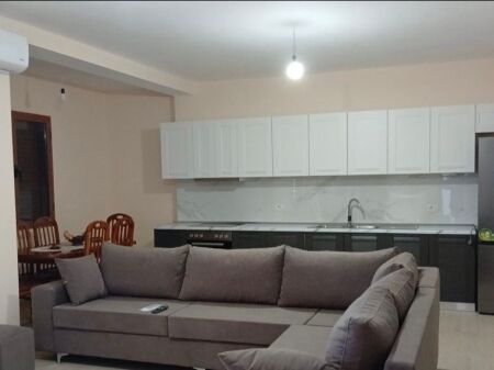 Apartament me qera 2+1 Laprake