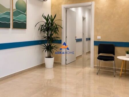 BUSINESS PREMISES FOR RENT 122 M2 "DURRËS ROAD" 1800 EURO