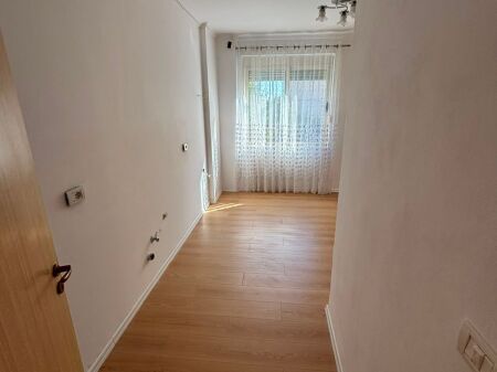  Apartment 2+1 for sale – Fresku  Address: Fresku, Dajti Street, 200 m from Market Ana