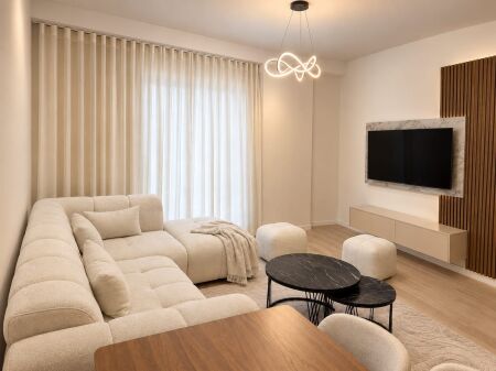 # IN AFFITTO: 1+1  Nuovo Boulevard (Vicino a SPAK - Via Jordan Misja) - 70.000 ALL/Mese - Edificio Nuovo A.2026 - 4° Piano - SUP. 80m² || (100% Mai Abitato, 100% Nuovo )