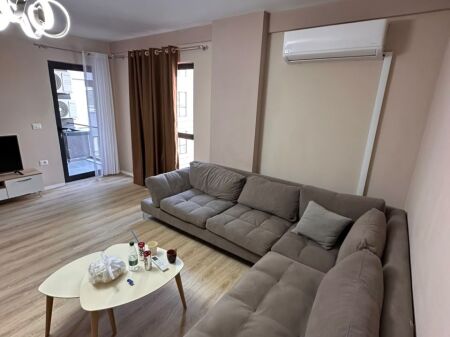 Appartamento 2+1+2 in vendita in Via 5 Maji   