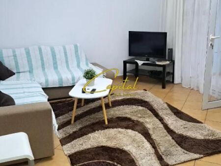 APARTAMENT ME QIRA 1+1 ISH TREGU ELEKTRIK 45.000 LEKE