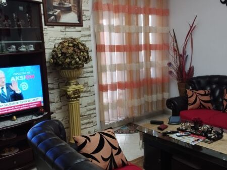 Apartament 2+1 per qera ne Yzberisht !