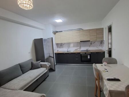 3+2 apartment for rent at 5 Maji, Municipality building, furnished, 65000 lek