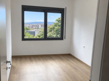 ZYRE 25,000 LEKE PALLATI ME SHIGJETA