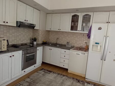 Jepet me qera apartament 2+1, 21 Dhjetori , Tirane