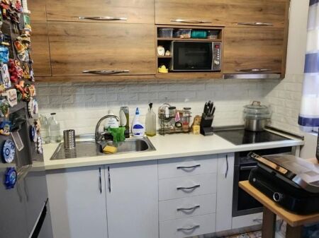 Apartament 1+1 per Shitje Pazari  i Ri !