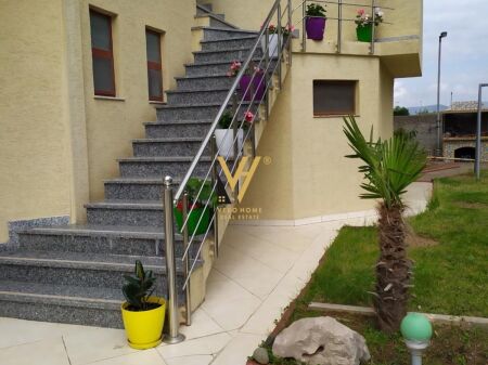 SHITET HOTEL TE AUTOSTRADA LEZHE–TIRANE 670.000 EURO
