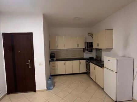 Shitet apartament 2+1 ne Astir - Vila l