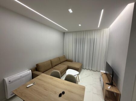 Jepet me qera Apartamenti 2+1 , Paskuqan prane karburant Ahmati 500 mije leke te vjetra