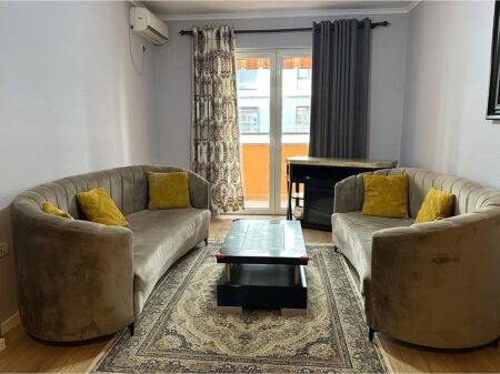 Jepet me qira apartament 1+1