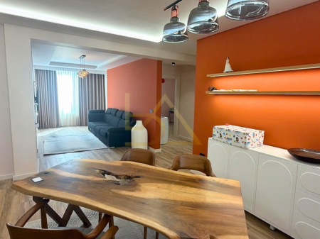 SHITET APARTAMENT 2+1 – RRUGA E PORTIT, DURRËS
