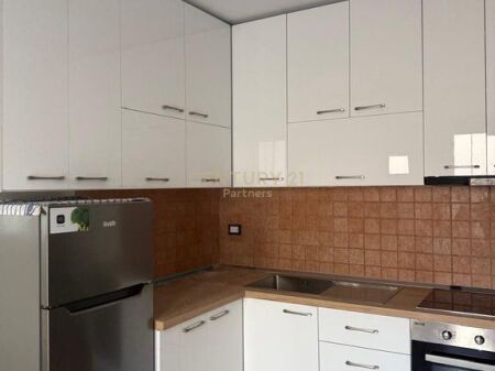 VILLA FLOOR 2+1 FOR RENT, ALI DEMI 500 € /Month 50,000 Lek /Month