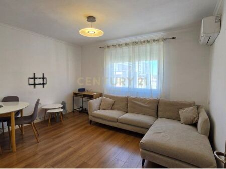 Apartament 1+1 me qira – Xhamllik EL150345