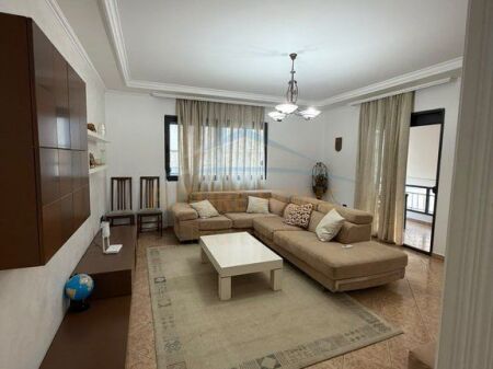 Affittasi appartamento 2+1+2, Myslym Shyri, Tirana
