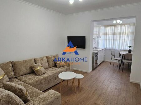 JEPET APARTAMENT NE QERA 1+1+BALLKON "ZOGU I ZI" 60.000 LEKE